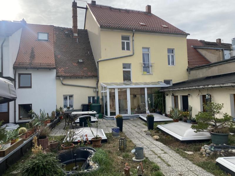 Aussenansichten: Gebäuderücks. m.Dachterrasse