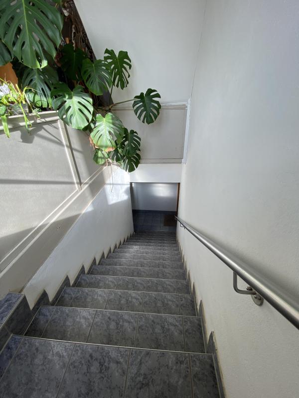 Innenansichten: Treppe im Hausflur