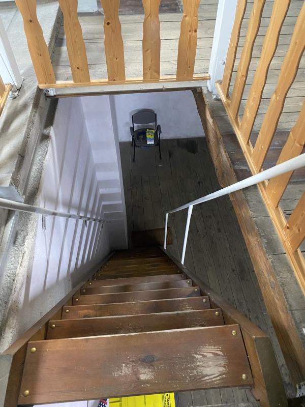 Innenansichten: Treppe Boden-Nebengelass im EG
